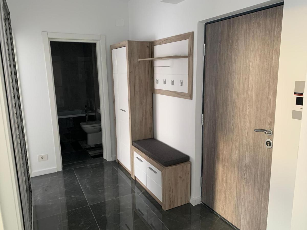 Apartament 2 Camere Prima Nufaru Oradea Exterior photo
